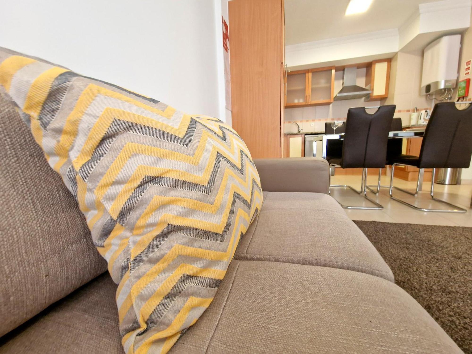 Apartment Charming Flat - Wifi Ac - *